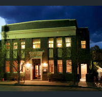 Jenkins Street Guesthouse - New Castle Holiday