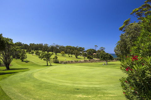 Beachfront 2 - New Castle Holiday 1