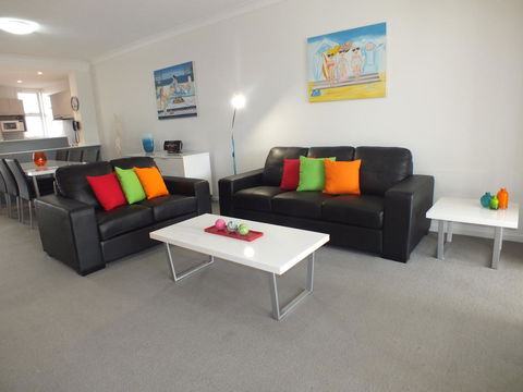 Pacific Marina Apartments - New Castle Holiday 4