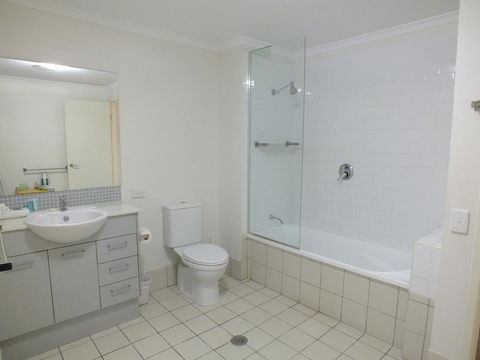 Pacific Marina Apartments - New Castle Holiday 5