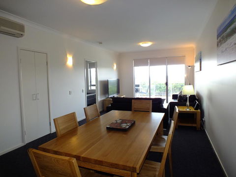Pacific Marina Apartments - New Castle Holiday 37