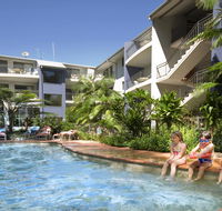 Flynns Beach Resort - New Castle Holiday