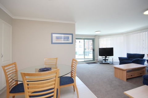 Sails Apartments - New Castle Holiday 22