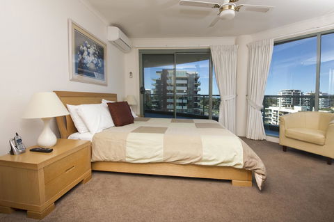 Sails Apartments - New Castle Holiday 11