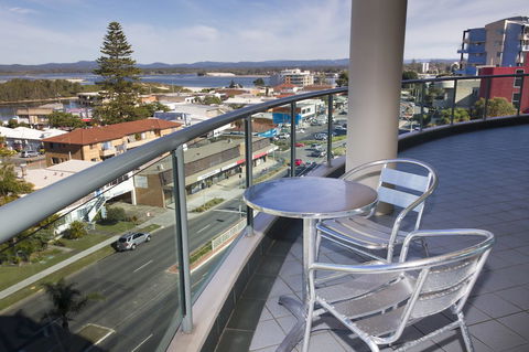 Sails Apartments - New Castle Holiday 9