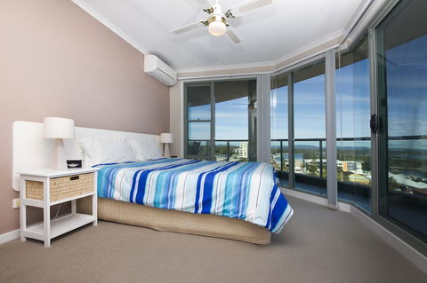 Sails Apartments - New Castle Holiday 8