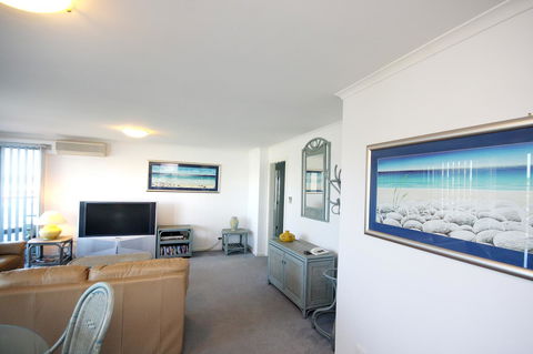 Sails Apartments - New Castle Holiday 23