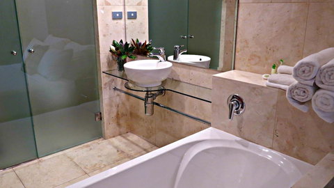 Best Western Plus Goulburn - New Castle Holiday 6