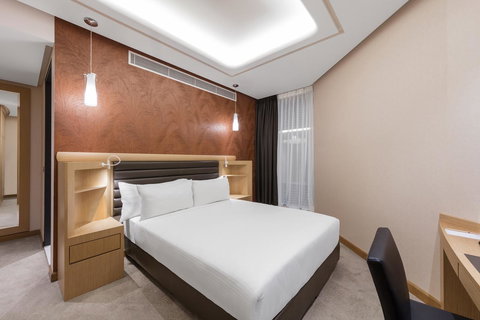 Rydges Australia Square, Formerly Tank Stream Hotel - New Castle Holiday 13