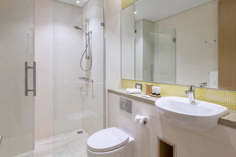 Rydges Australia Square, Formerly Tank Stream Hotel - New Castle Holiday 23