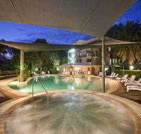 Ramada Resort by Wyndham Flynns Beach - New Castle Holiday