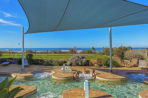 Blue Lagoon Beach Resort - New Castle Holiday 3