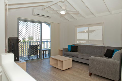 Blue Lagoon Beach Resort - New Castle Holiday 25