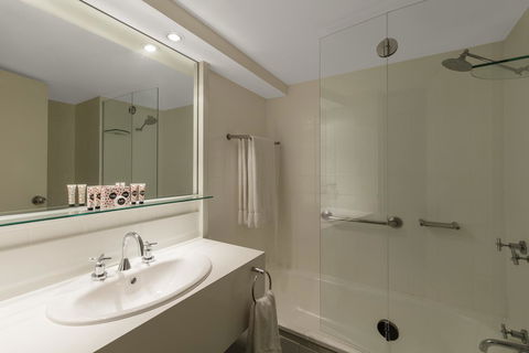 Mercure Newcastle - New Castle Holiday 1