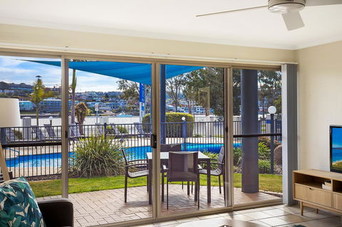 Sails Luxury Apartments Merimbula - New Castle Holiday 15