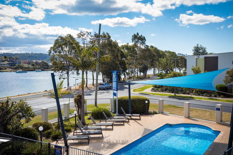 Sails Luxury Apartments Merimbula - New Castle Holiday 1
