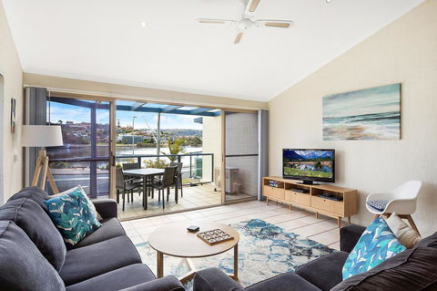 Sails Luxury Apartments Merimbula - New Castle Holiday 25