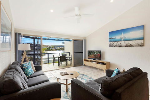 Sails Luxury Apartments Merimbula - New Castle Holiday 37