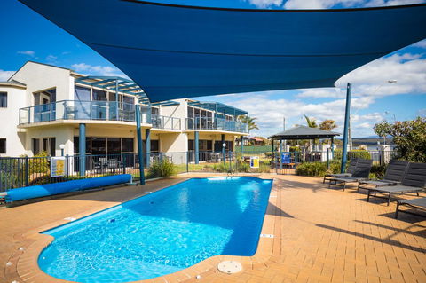 Sails Luxury Apartments Merimbula - New Castle Holiday 42