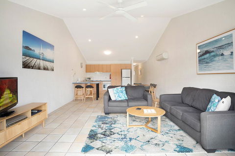Sails Luxury Apartments Merimbula - New Castle Holiday 35