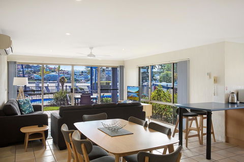 Sails Luxury Apartments Merimbula - New Castle Holiday 11