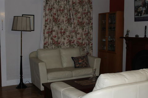 Boot Makers Cottage - New Castle Holiday 10