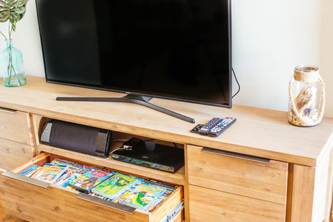 Sunbaker Pet Friendly Awards Finalist 4 Mins Walk To Culburra Beach - New Castle Holiday 9