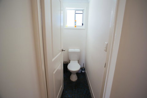 Sunbaker Pet Friendly Awards Finalist 4 Mins Walk To Culburra Beach - New Castle Holiday 26