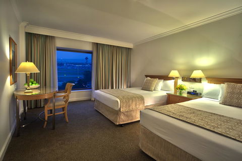 Stamford Plaza Sydney Airport Hotel & Conference Centre - New Castle Holiday 7