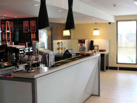 Ibis Newcastle - New Castle Holiday 41
