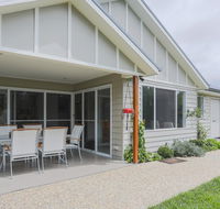 Armidale Cottage - New Castle Holiday