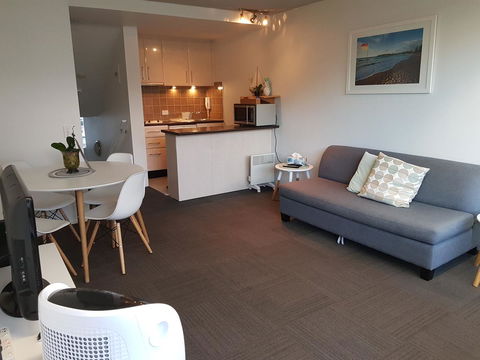 Manly Central Executive - New Castle Holiday 9