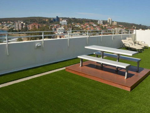 Manly Central Executive - New Castle Holiday 1