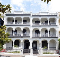 Hotel Challis - New Castle Holiday