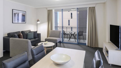 Oaks Sydney Castlereagh Suites - New Castle Holiday 10