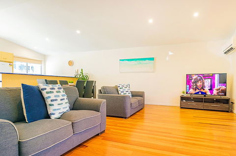 The Observatory Self Contained Apartments - New Castle Holiday 11