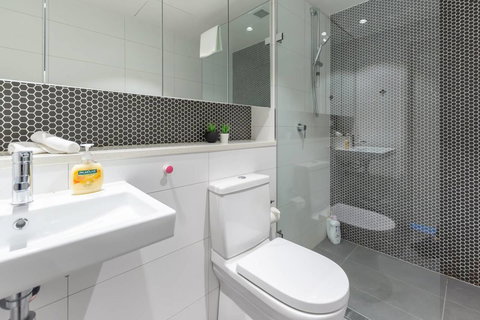 Two Bedders Apartment With Stunning Water View - New Castle Holiday 9