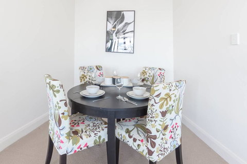 Two Bedders Apartment With Stunning Water View - New Castle Holiday 17