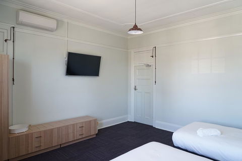 Rosehill Hotel - New Castle Holiday 4