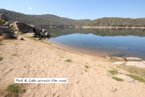 Full Circle Apartments - New Castle Holiday 34