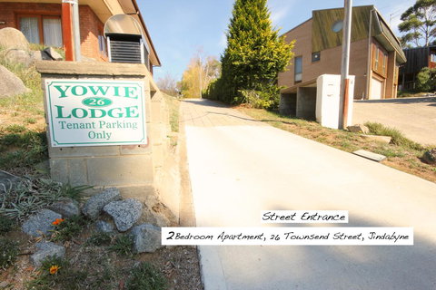 Full Circle Apartments - New Castle Holiday 32