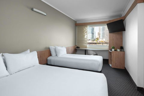 Ibis Sydney Darling Harbour - New Castle Holiday 4