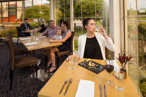 Best Western Plus Hovell Tree Inn - New Castle Holiday 25