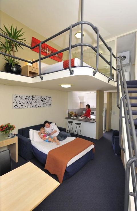 Metro Apartments On Darling Harbour - New Castle Holiday 1