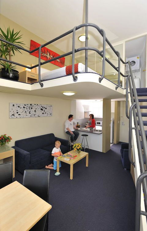 Metro Apartments On Darling Harbour - New Castle Holiday 4