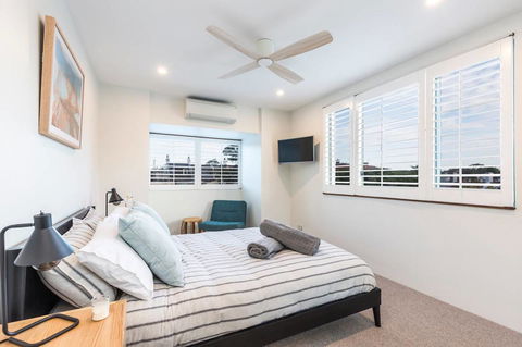 Nobbs Â· Executive 2 Storey Sydney Apartment With Pool - New Castle Holiday 6