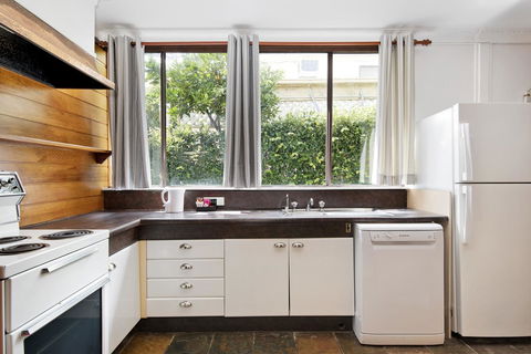 Designer Studios Manly - New Castle Holiday 15