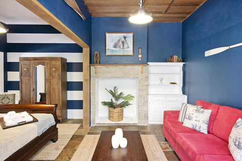 Designer Studios Manly - New Castle Holiday 12