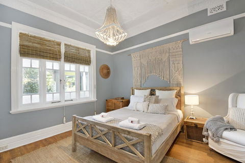 Designer Studios Manly - New Castle Holiday 0