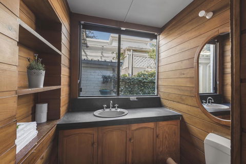 Designer Studios Manly - New Castle Holiday 10